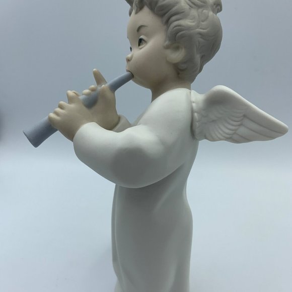 Lladro 4540 Angel with Flute Matte Finish - Picture 3 of 6